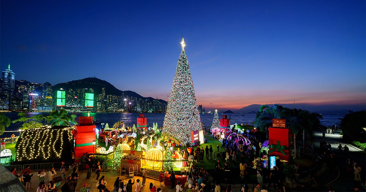 Fireworks, Christmas Town, and a Giant Christmas Tree at Hong Kong 