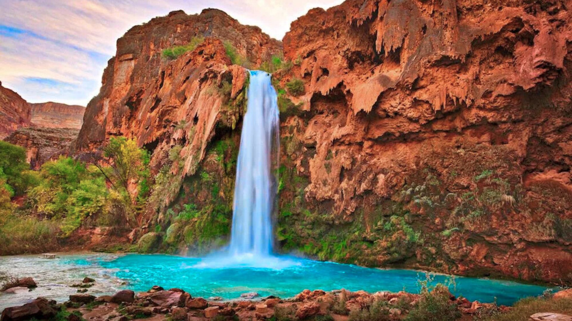 Top 20 Waterfall Destinations in Tamil Nadu